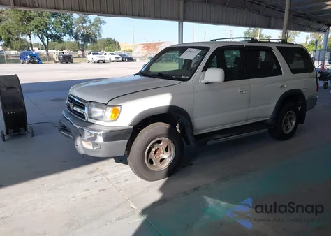 1999 Toyota 4Runner Sr5 V6 z USA, uszkodzony, nr VIN JT3GN86R9X0093782